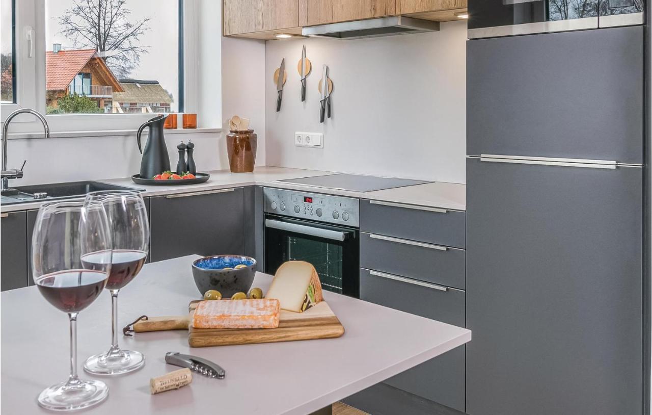 Awesome Home In Lembruch-Duemmer See With Kitchen Ngoại thất bức ảnh